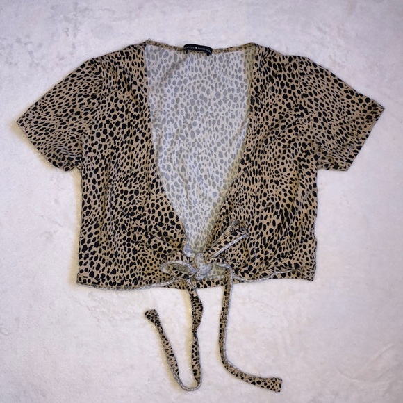 Brandy Melville Tops - Brandy Melville Cotton Leopard Tie Front Short Sleeve Crop Top
